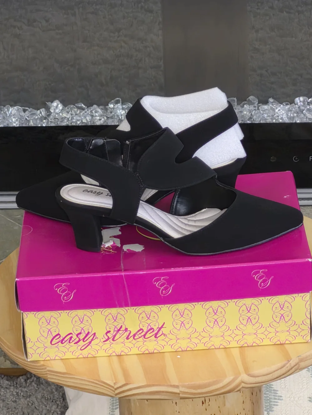 Easy Street Venue Pump in Black